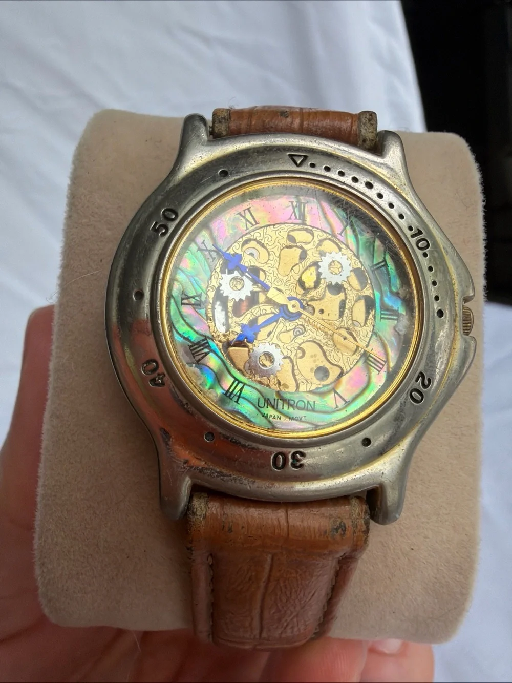 Men's Brown Leather Strap Mechanical Watch Does Not Work